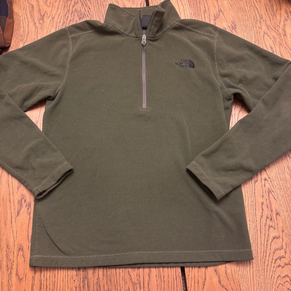 The North Face Olive 1/4 Zip Textured Pullover‎